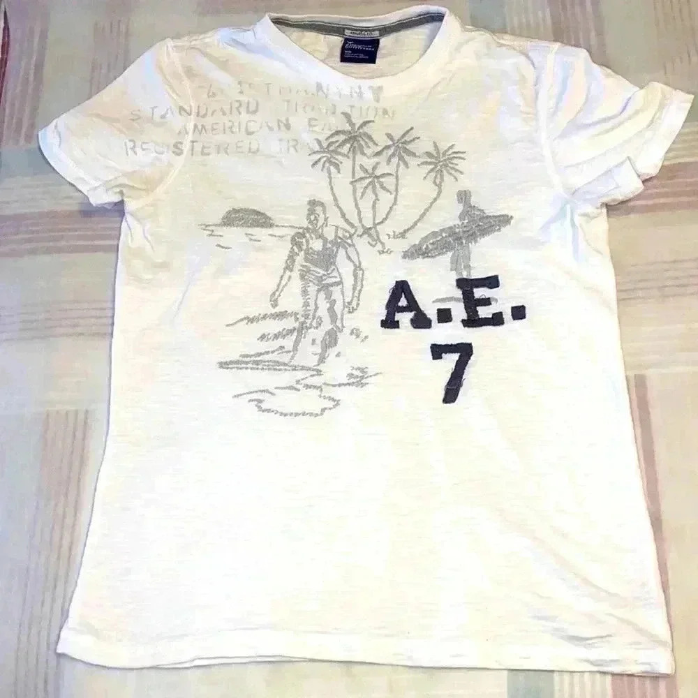 AMERICAN EAGLE 🦅 OUTFITTERS VINTAGE 100% COTTON T-SHIRT, ATHLETIC FIT SIZE M